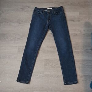 NWOT Levi's 711 Skinny Jeans